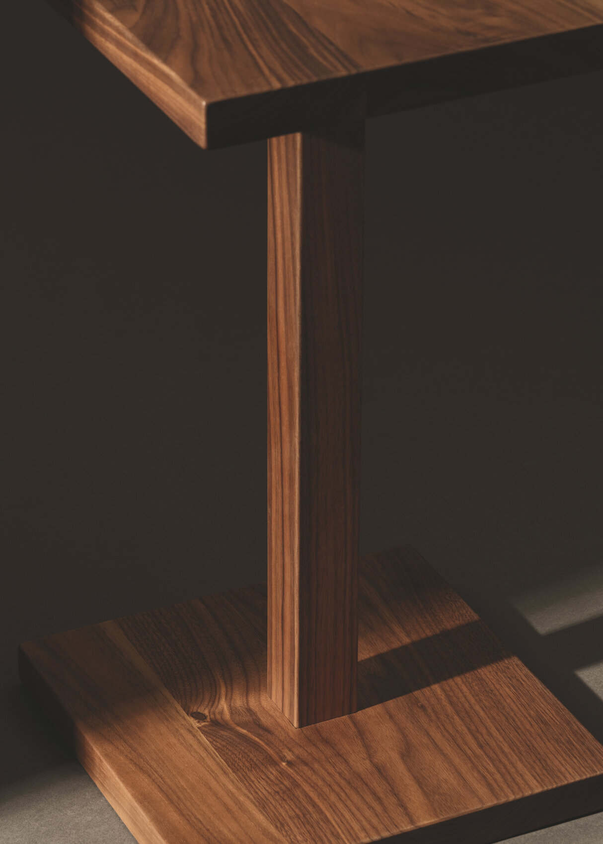Peana con pedestal 57x57 mm PP-06, Peanas de Madera, Complementos Andrea