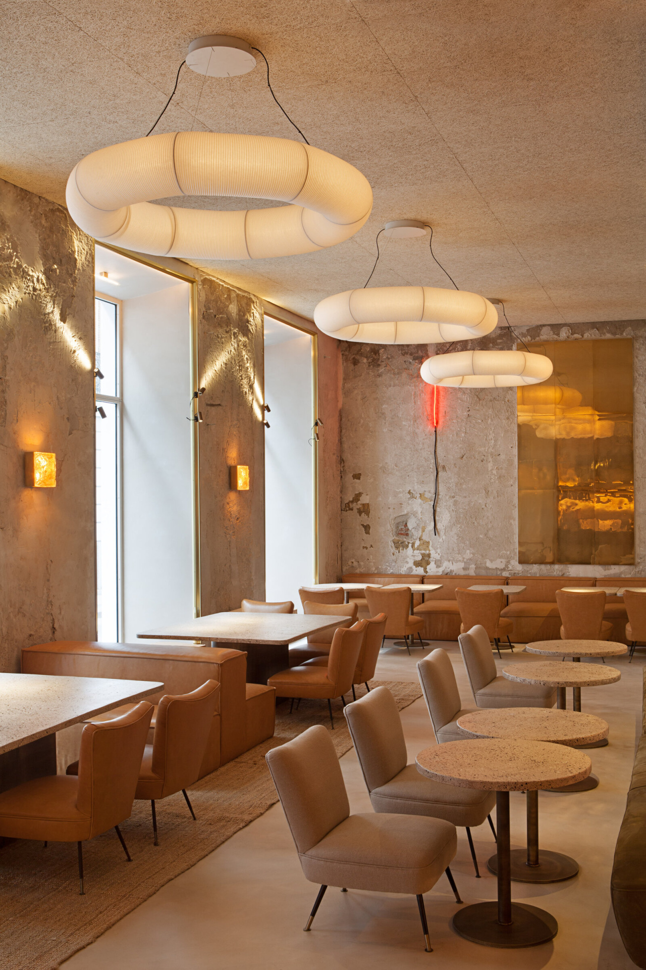 Au–akt-Restaurant-Madrid-in-Love-Asier-Rua-TEKIO-Circular-8993-x2400