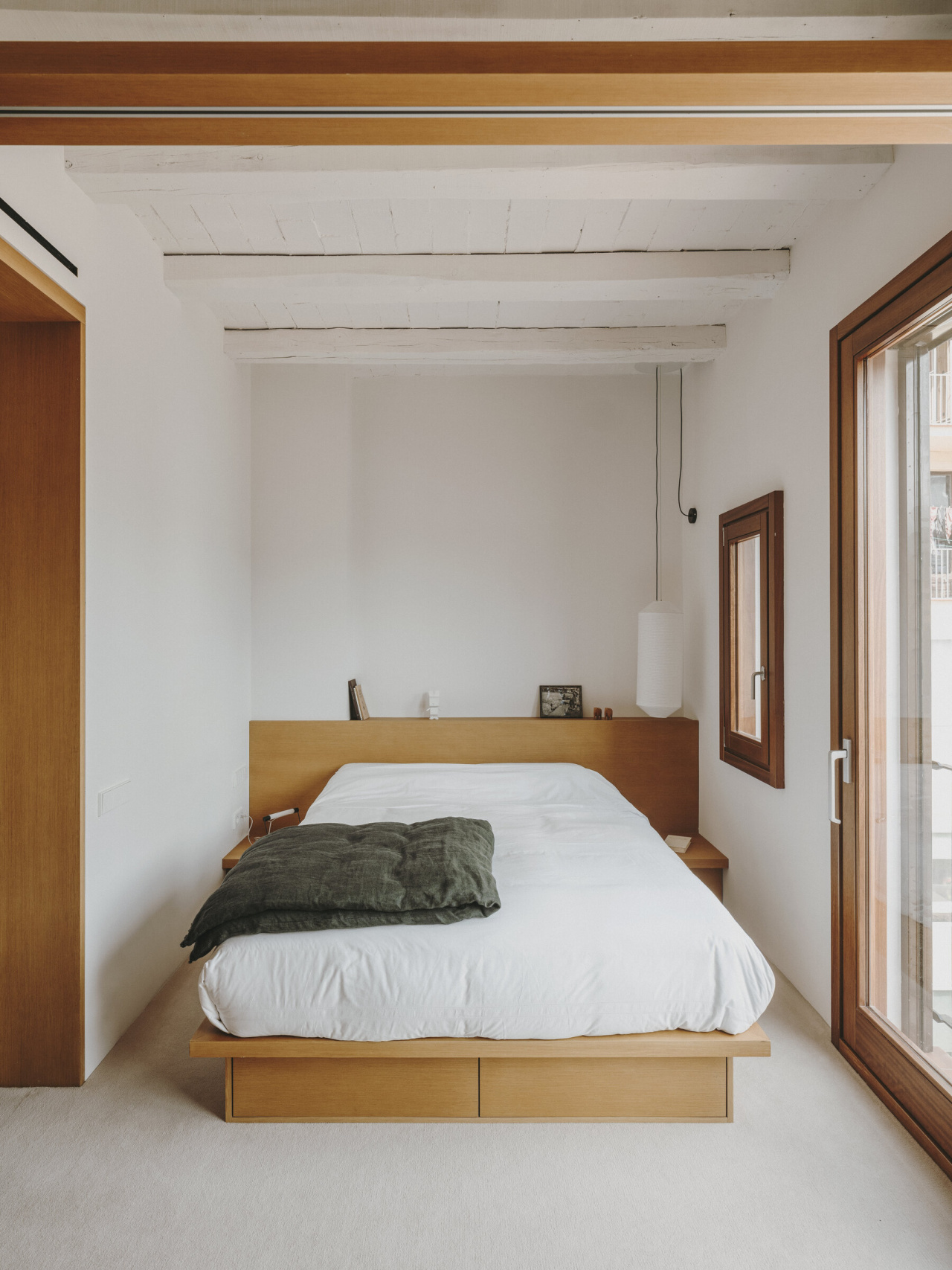 Casa-242-Estudio-Roman-Sarrio-Salva-Lopez-Tekio-Vertical-01-x2400