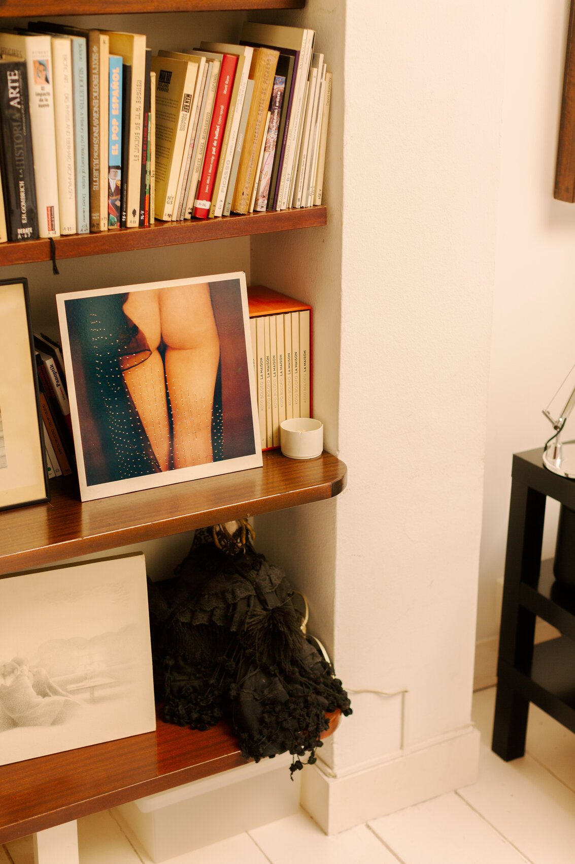 Un-sen–or-Barcelona-Pomes-Jara-Varela-Nanimarquina-02-x1700