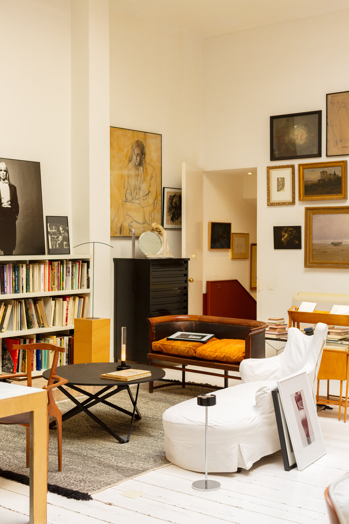 Un-sen–or-Barcelona-Pomes-Jara-Varela-Nanimarquina-SYLVESTRINA-SUBEYBAJA-07-x1700