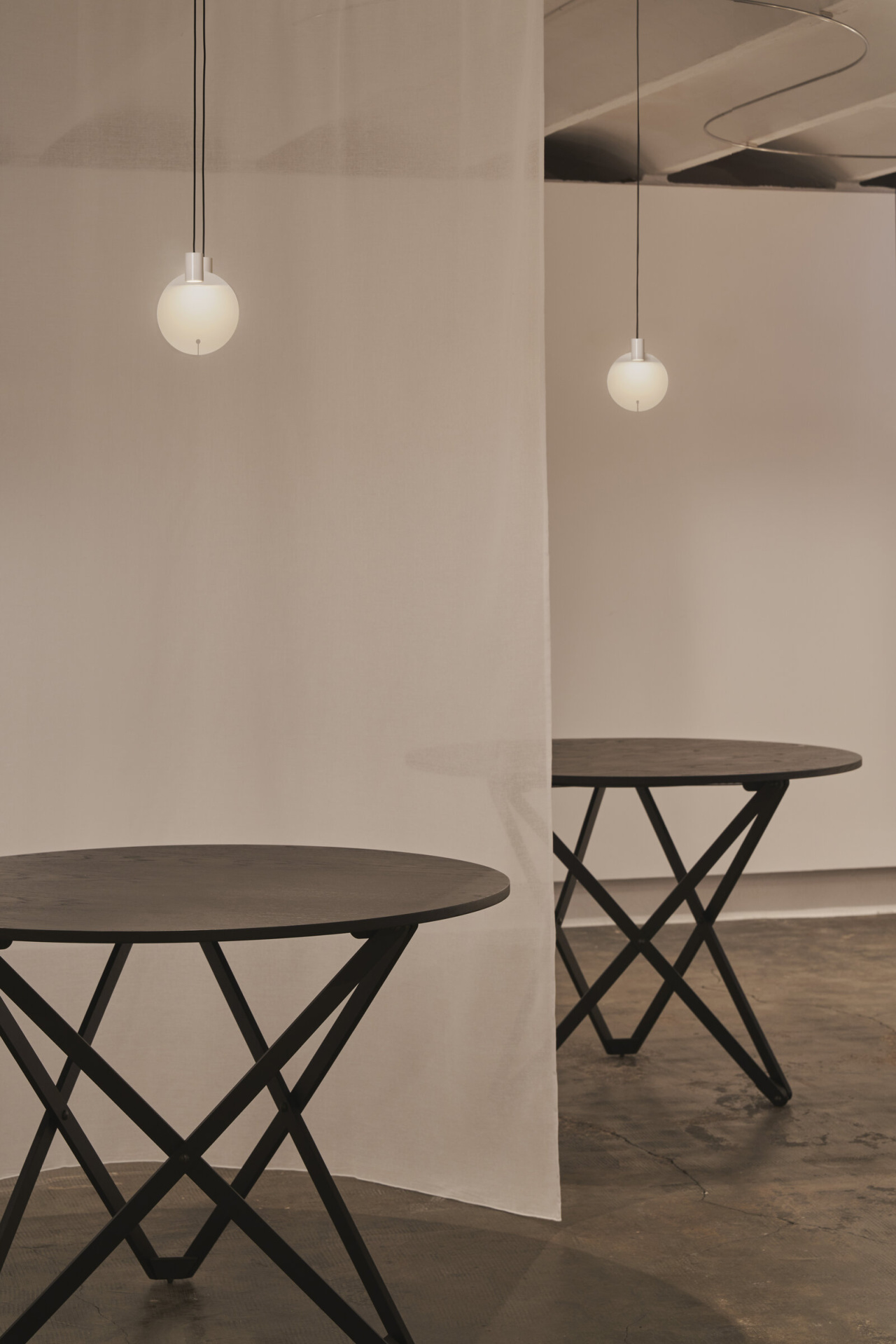 Expo-Brossa-Galeria-SantaCole-ClaudiaMaurino-2024-69-Bijou-blanca-Subeybaja-RET-x2400