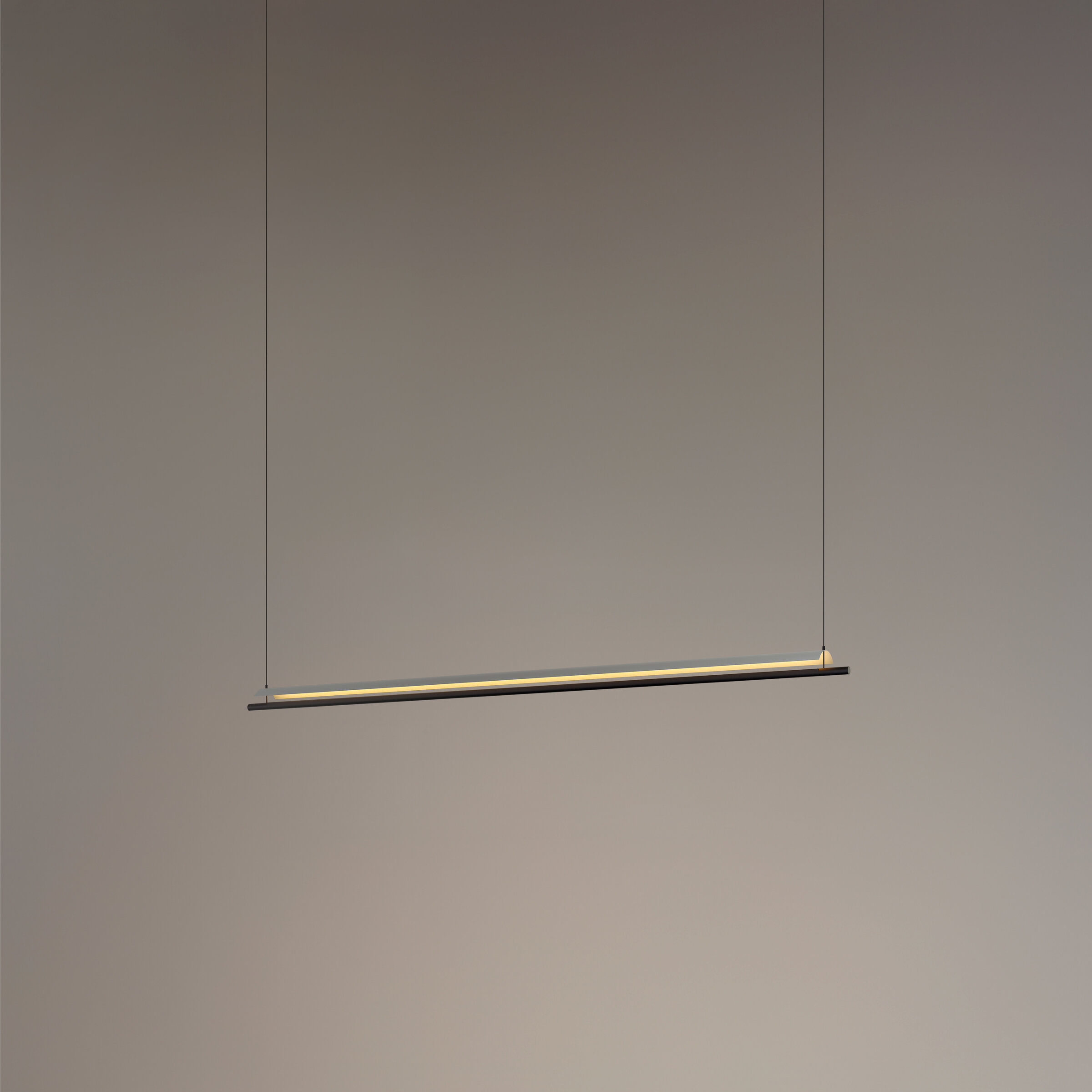 lamina-165-pendant-on-R25-x2400.jpg