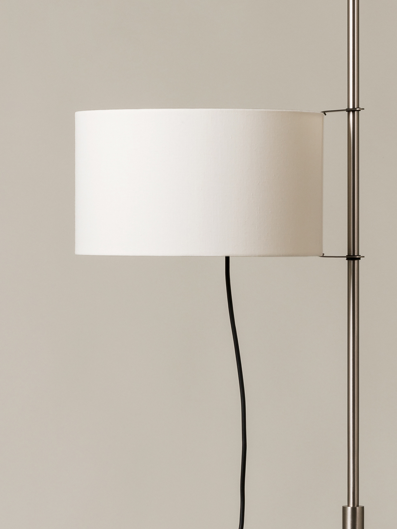 lampara_de_pie_TMD_pantalla_lino_blanco_6TMDP8-O1.jpg