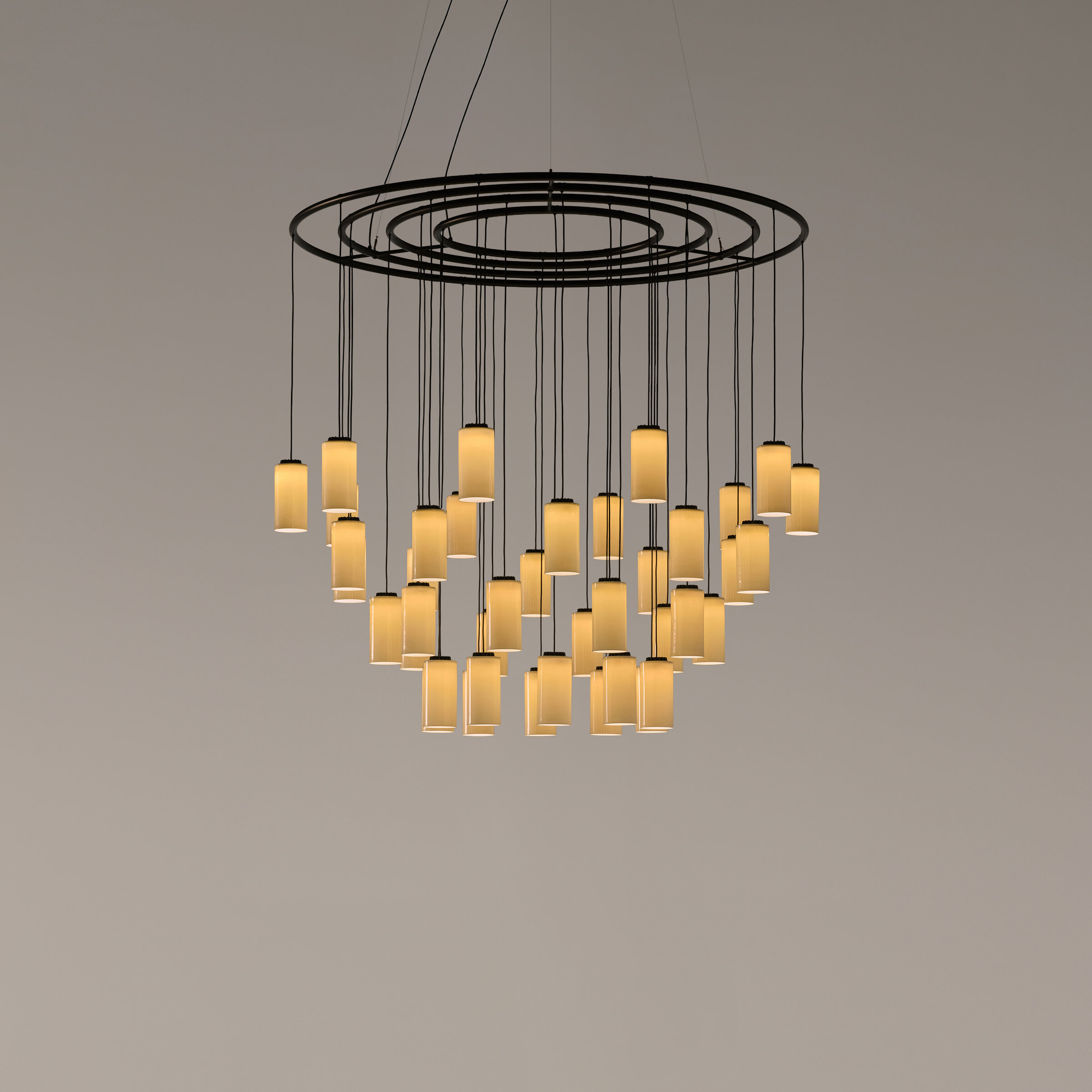 Cirio-Chandelier-L-Porcelana-ON-R25-config-x2400.jpg