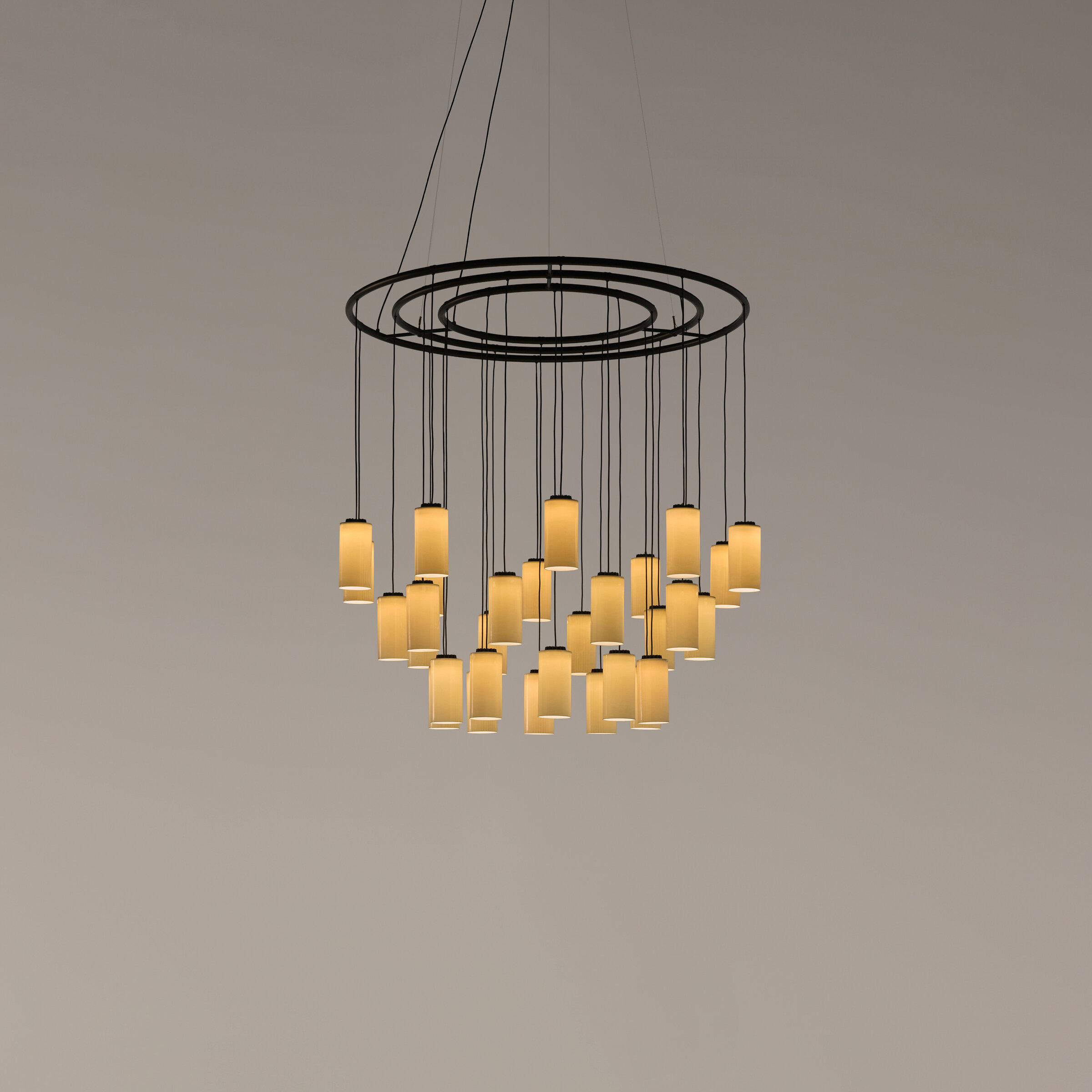 Cirio-Chandelier-M-Porcelana-ON-R25-config-x2400.jpg