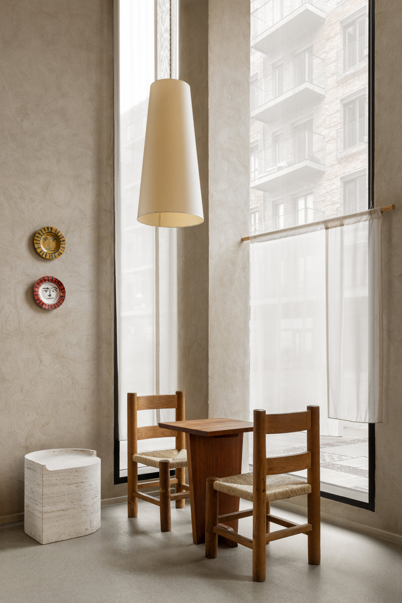 02-Andersen-Maillard-Danielle-Siggerud-SISISI-CONICAS-LARGAS-x2400