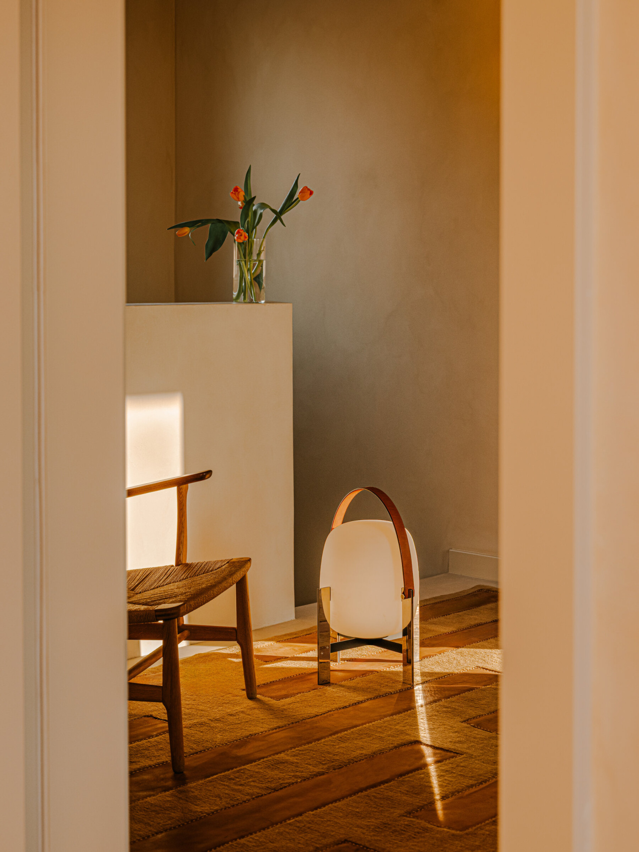 10-Casa-Patio-MartaVidal-CESTA-METALICA-x2400