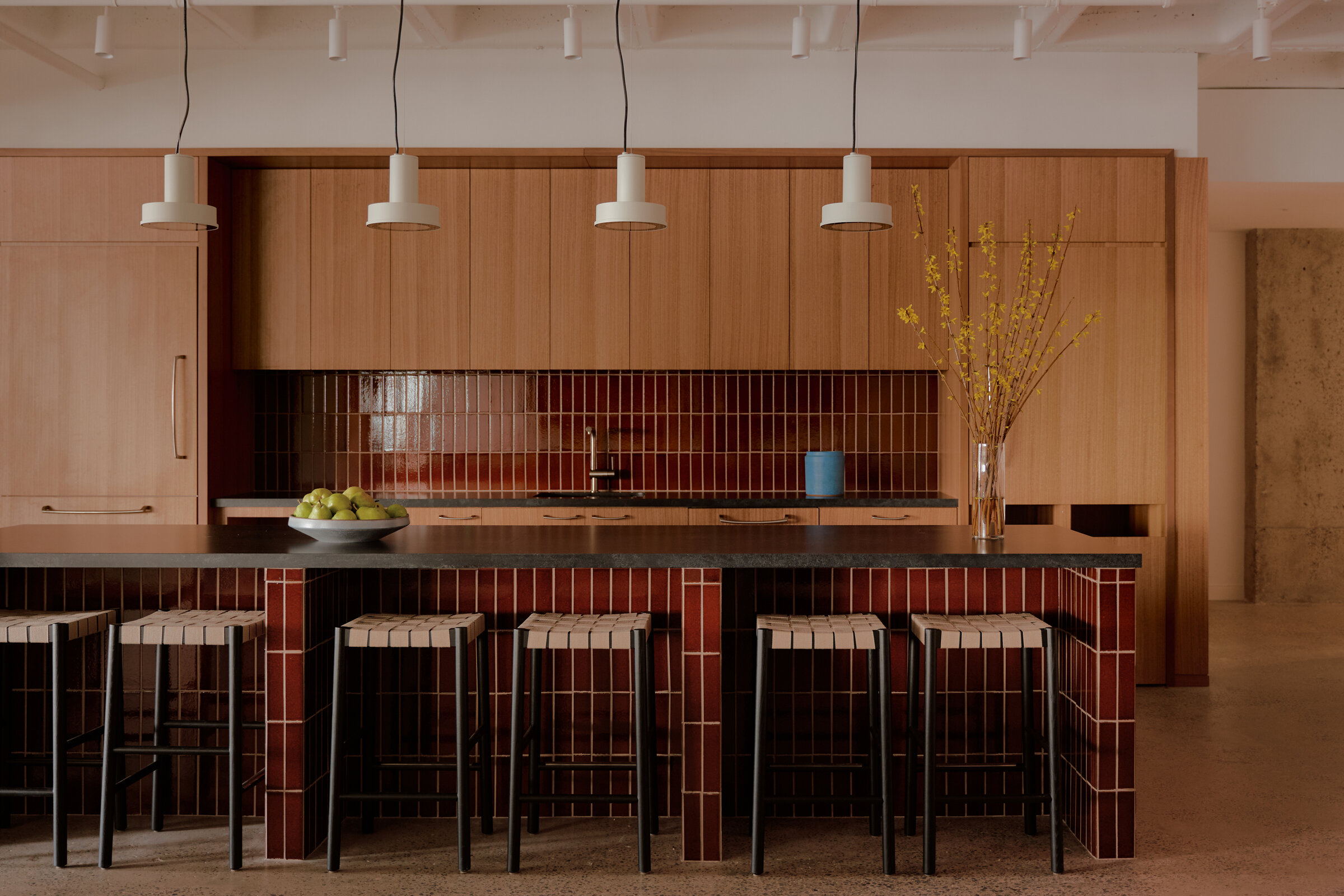 35-Nomad-Financial-Firm-William-Jess-Laird-91149-ARNE-S-DOMUS-x2400