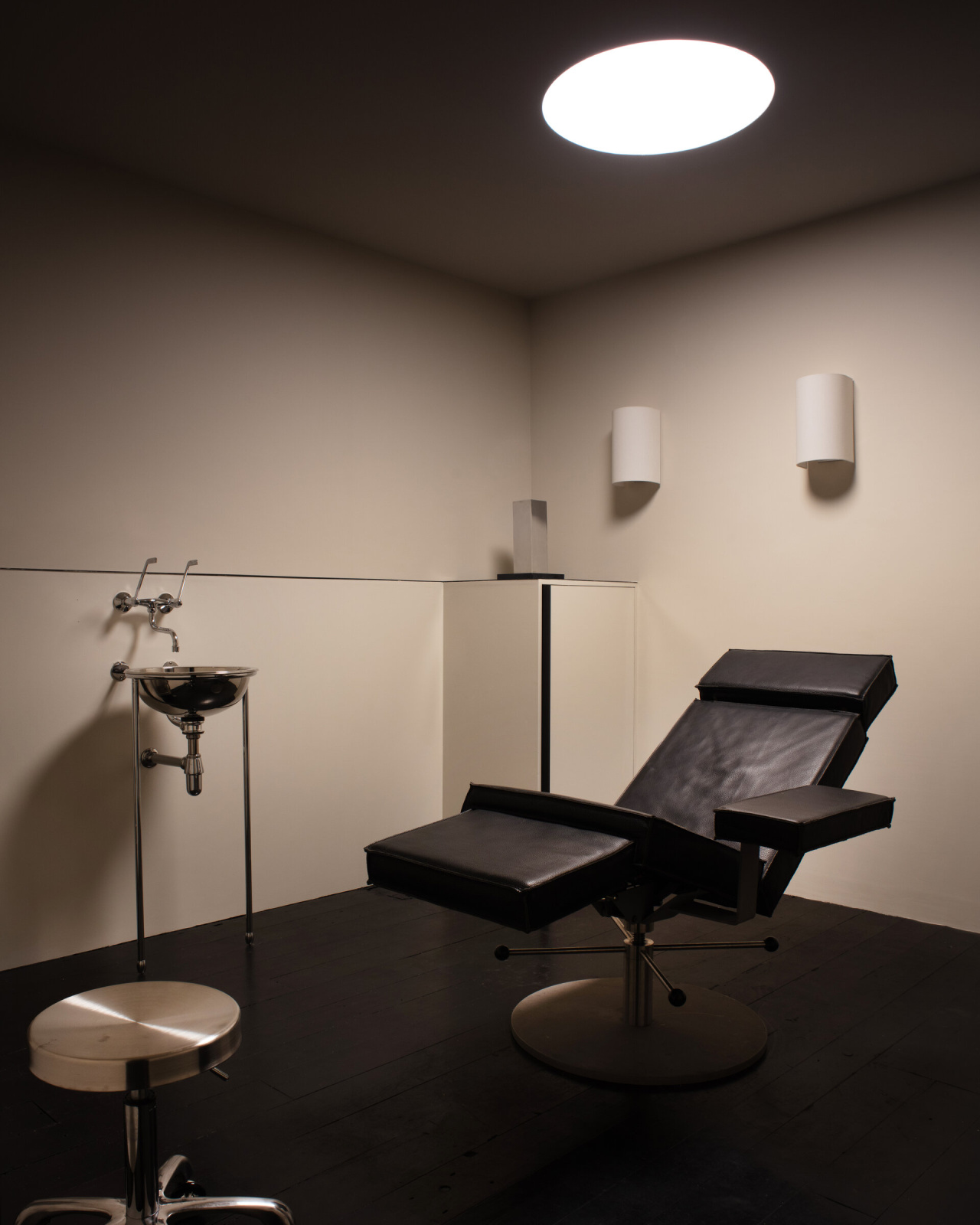 Dr-Karen-Doherty-Clinic-London-Max-Radford-2025-Edward-Rollit-Shot-12-SINGULAR-x2400