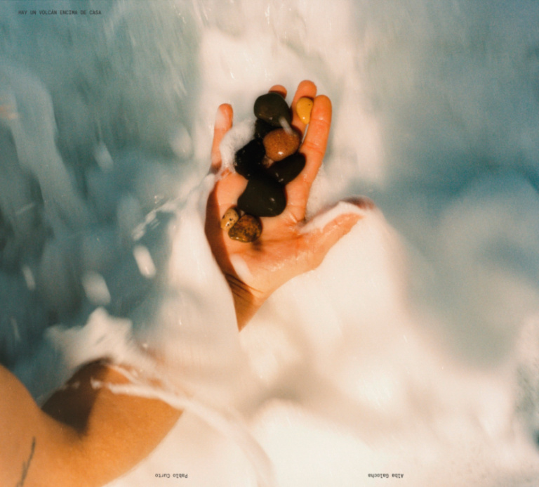 Hay-un-volcan-encima-de-casa-portadaA.jpeg