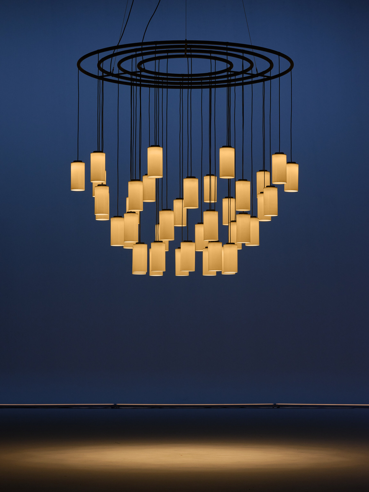 Cirio-Chandelier-jaravarela-santacole-2025-0897-RET-x2400.jpg