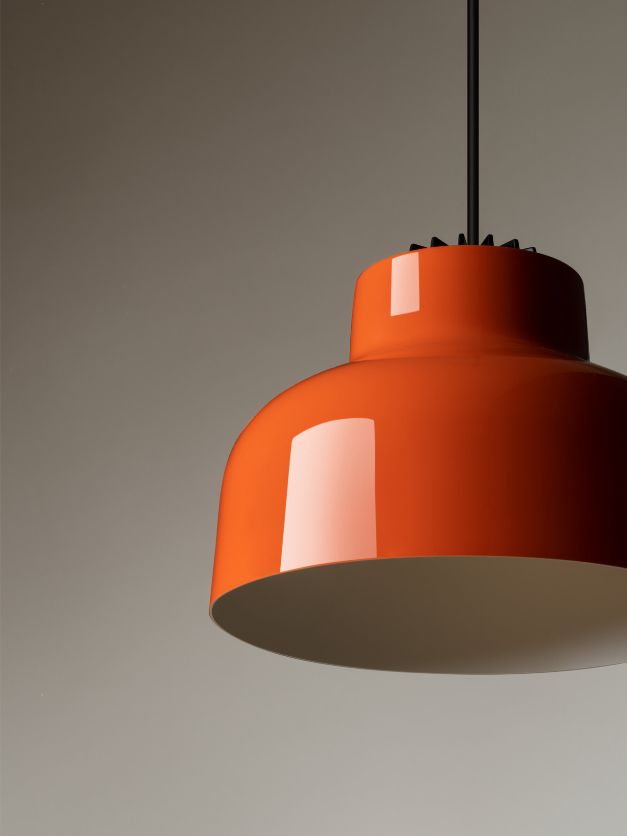 M64-naranja-rojizo-Claudia-Valsells-SantaCole-Enric-Badrinas-2023-01-DET-M64PA-13-121-130-x2400.jpg