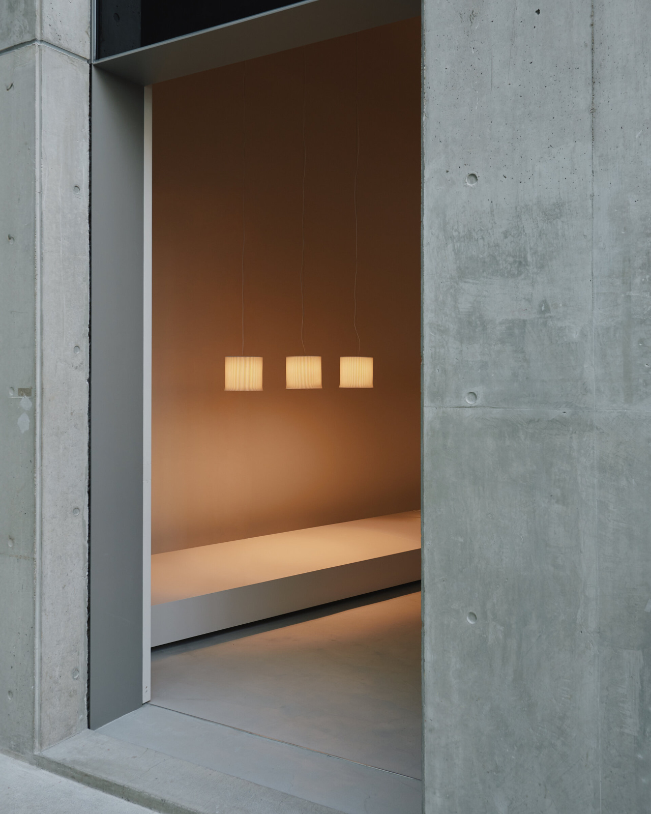 SantaCole-Karimoku-Research-Center-Tokio-Antoni-Arola-A-Dialogue-with-Light-KRC3333-x2400.jpg