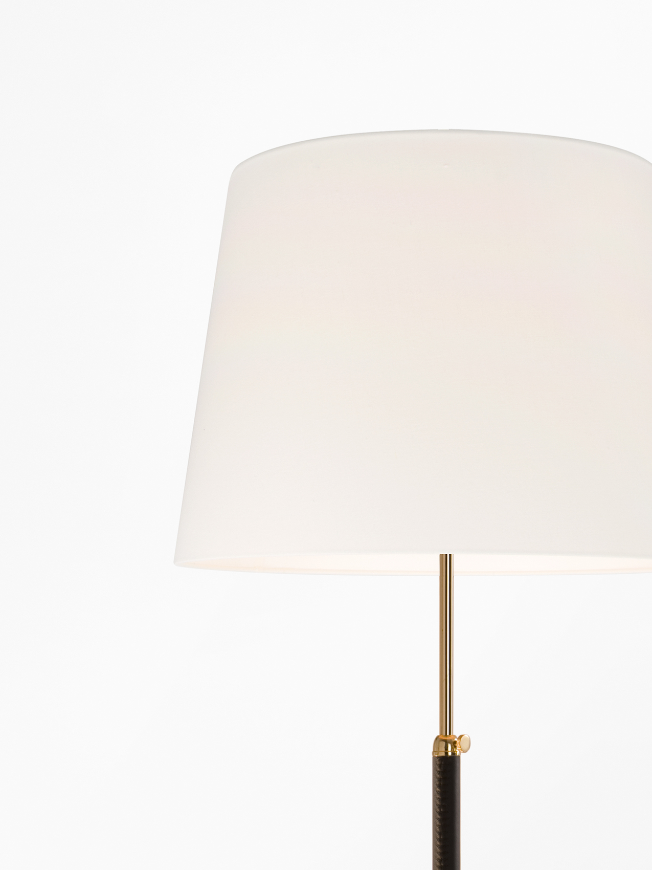 lampara_de_pie_pie_de_salon_G1_pantalla_cinta_lino_blanco_PGL108-O1-O1.jpg