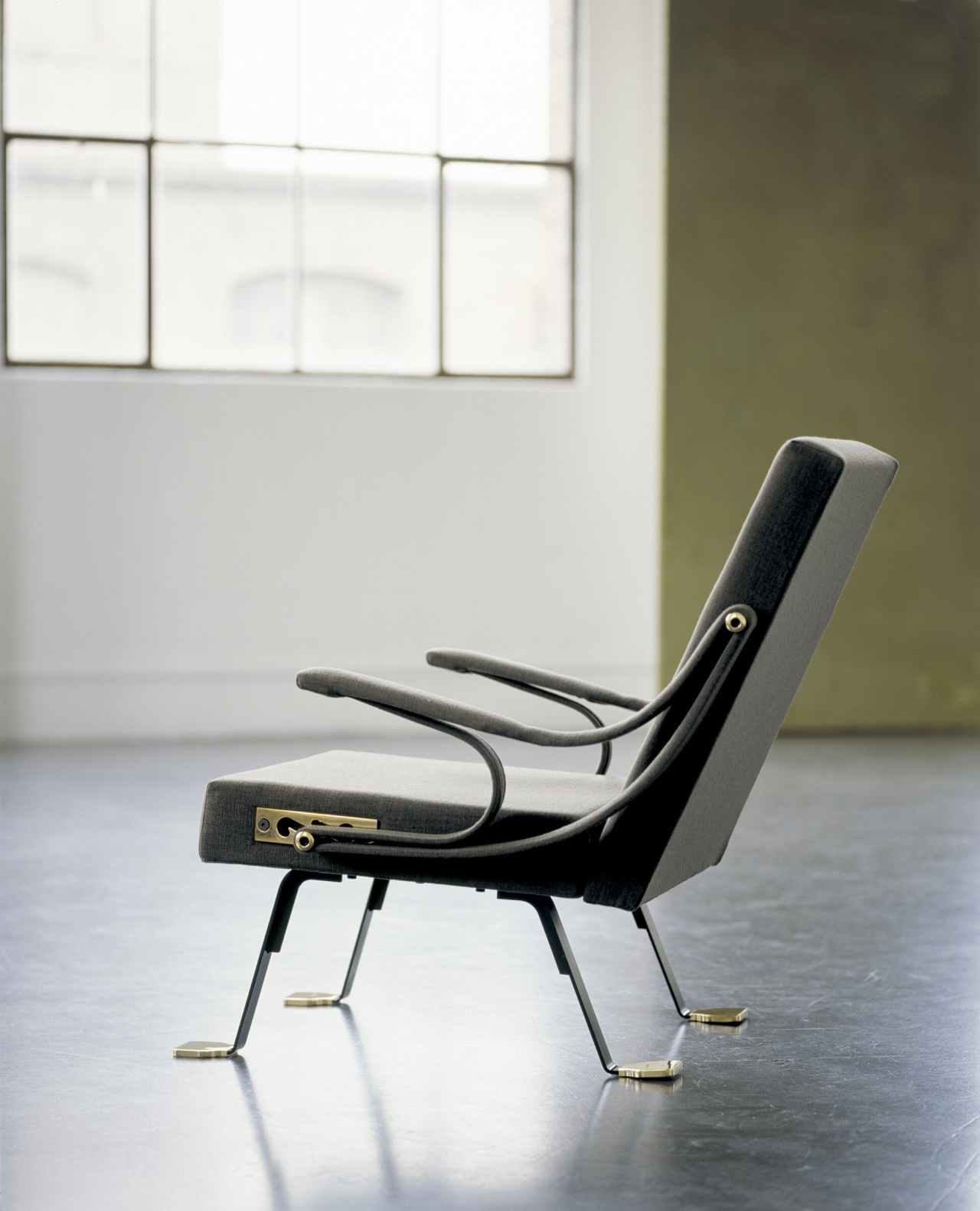 00-sillon-digamma-CarmeMasia-x2400.jpg