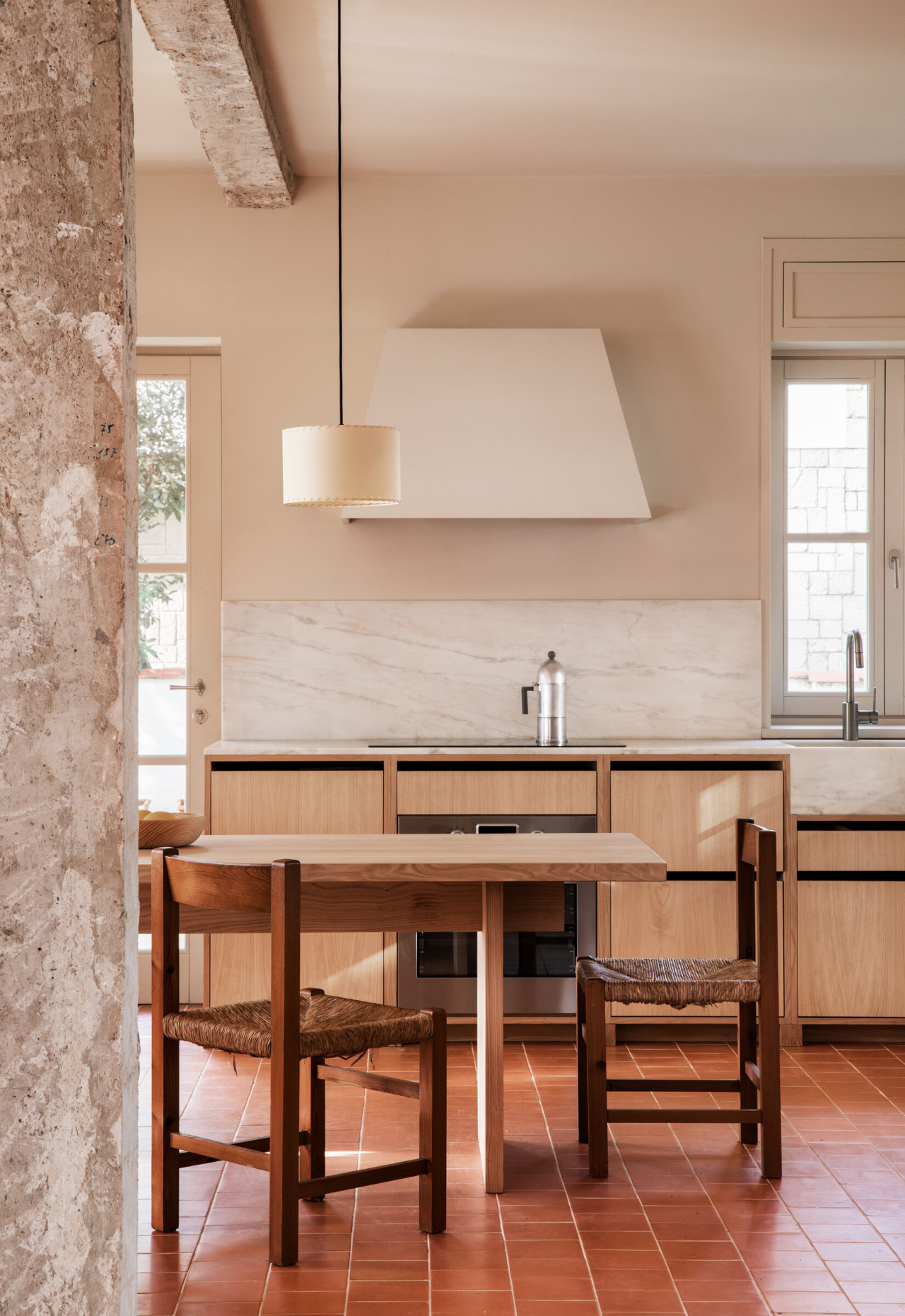 Casa-Familiar-Santona-Plantea-Studio-German-Saiz-Sisisi-Cilindricas-02-RET-v2-x2400.jpg