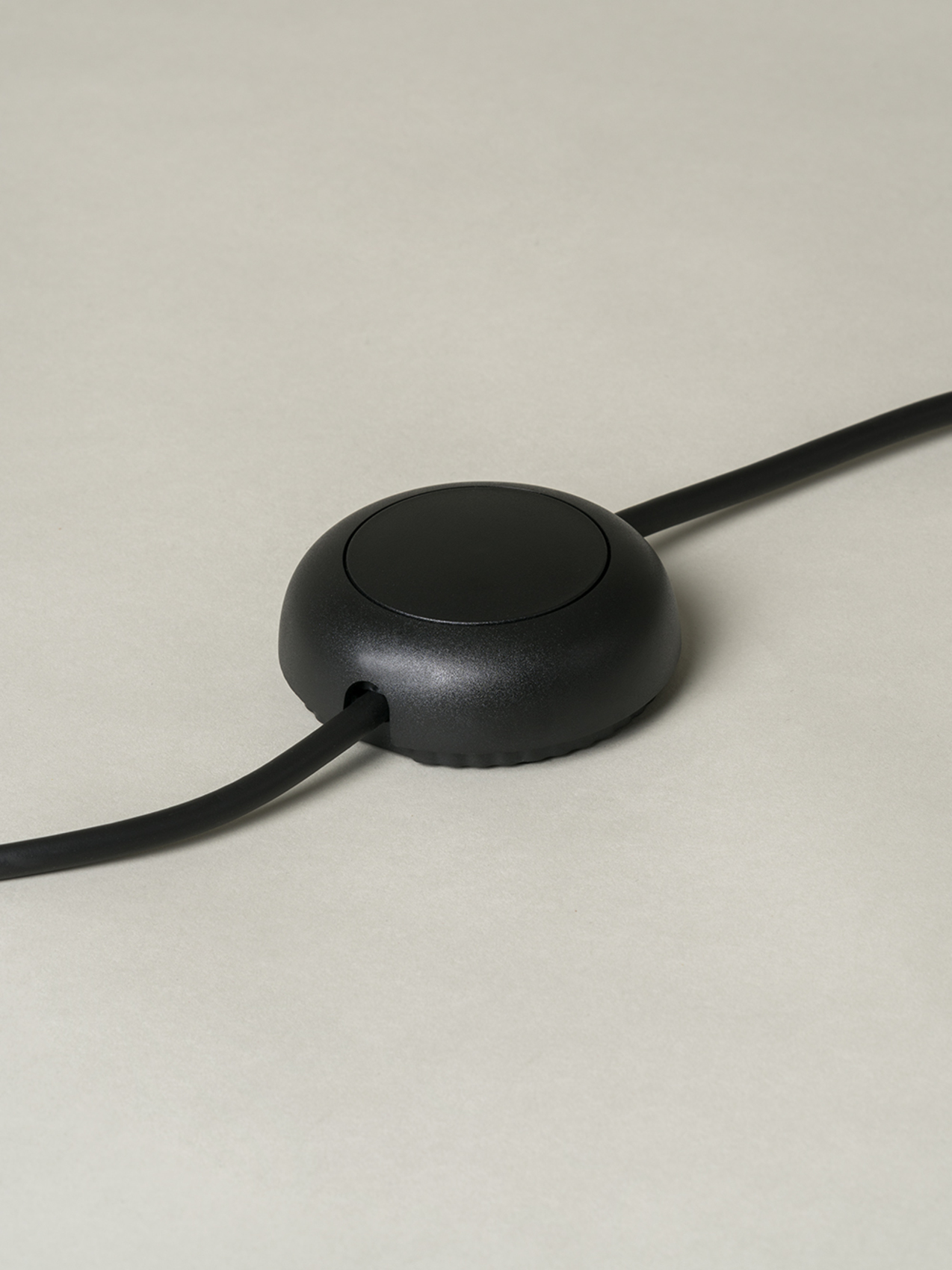 DIMMER_ELECTRONICO_DE_PIE_NEGRO_6STD36-O1-O1-O1.jpg
