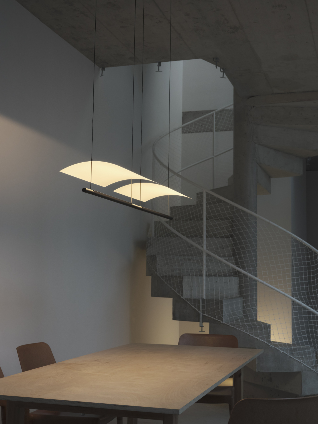 Lamina45-suspension-ON-CasaCosta-JaraVarela-SantaCole-2023-04-x2400.jpg