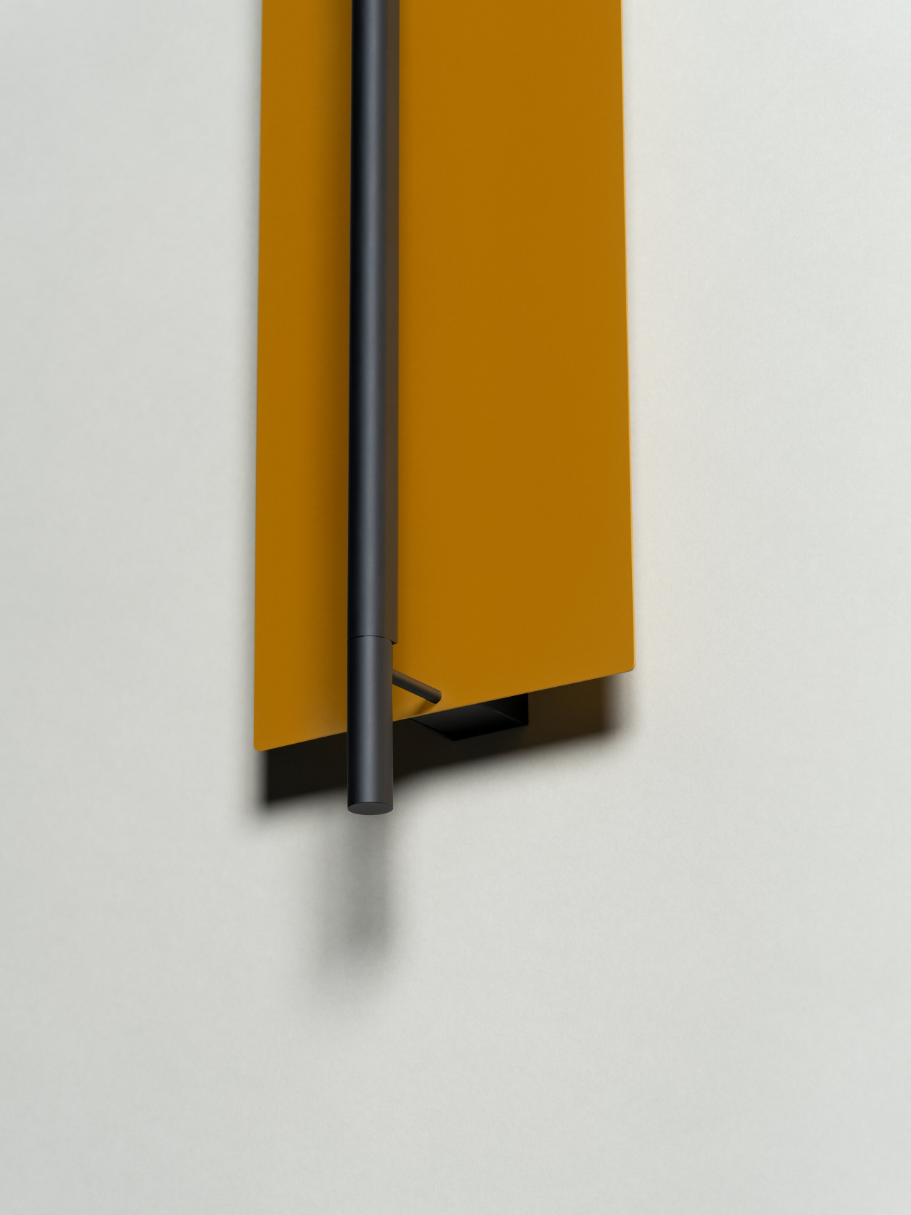 LaminaDorada-aplique-detalle-OFF-EnricBadrinas-SantaCole-2022-x2400.jpg