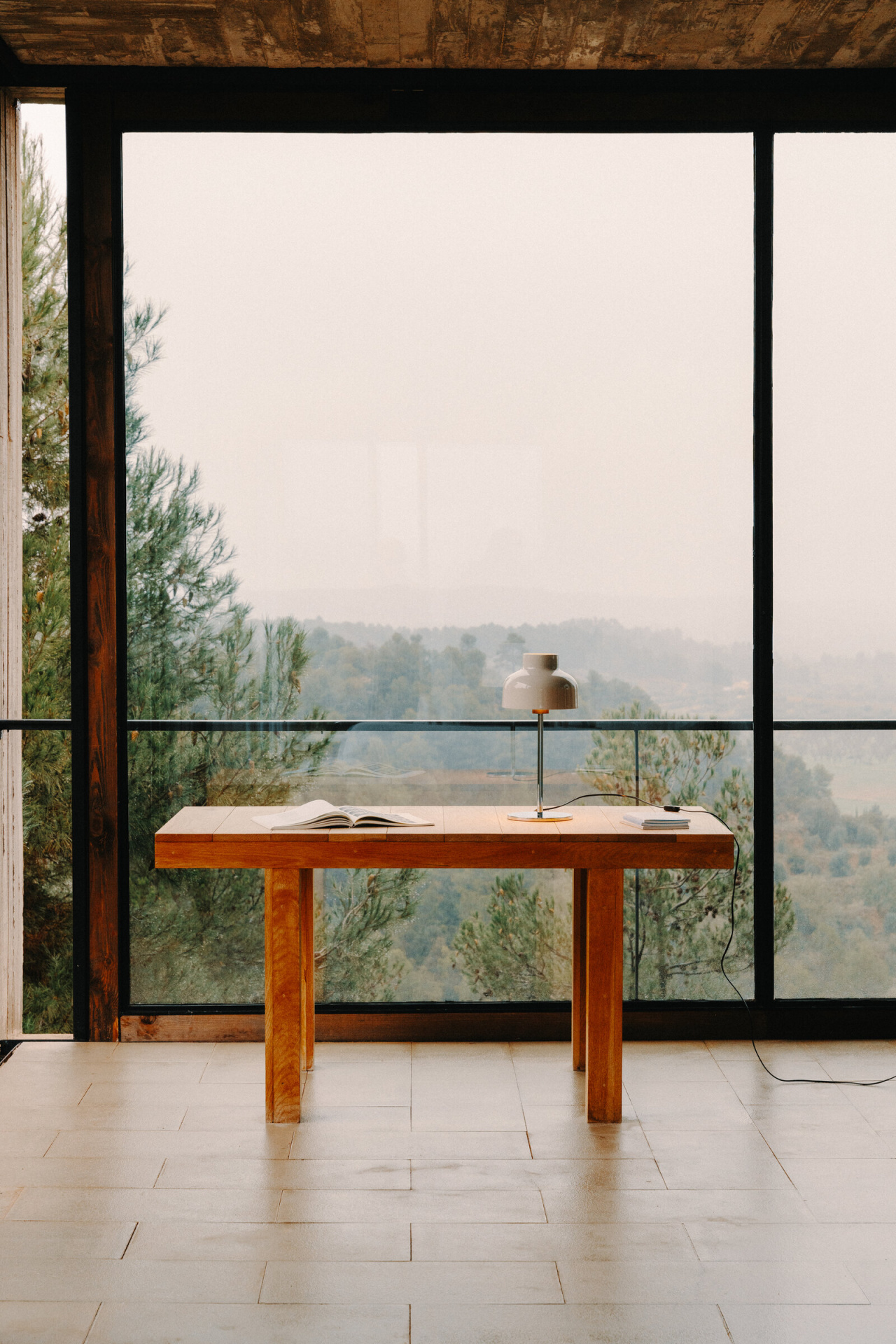 M64-table-Gris-Yosigo-2024-244553-x2400.jpg