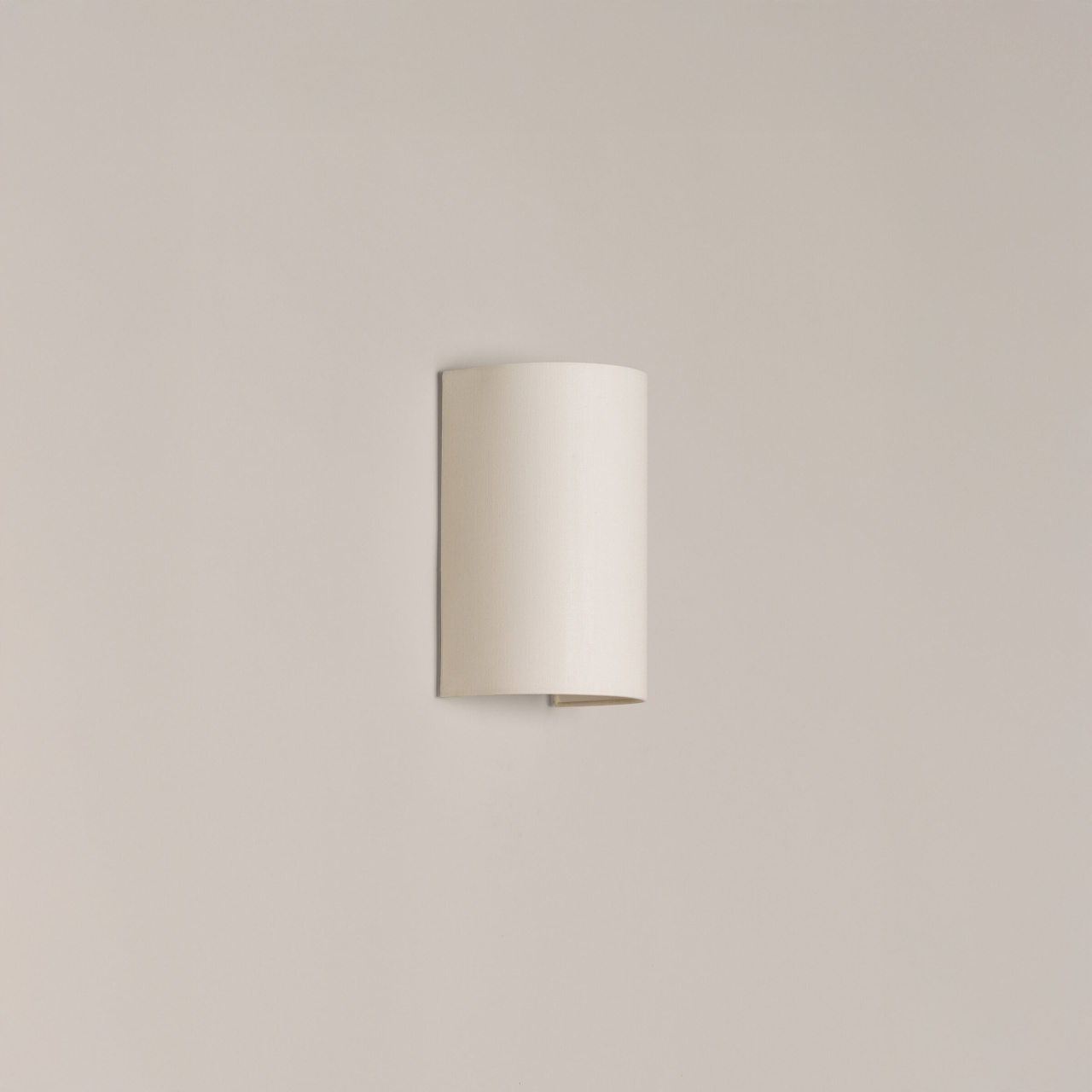 Singular-aplique-OFF-Enric-Badrinas-2022-01-SINWA01-v2-R25-x2400.jpg