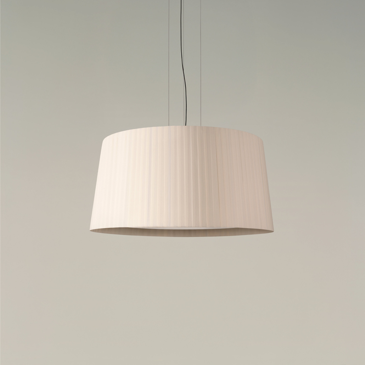 lampara-de-suspension-GT1500-pantalla-cinta-crudo-GTMPB01-RET-R25-2-x2400.jpg