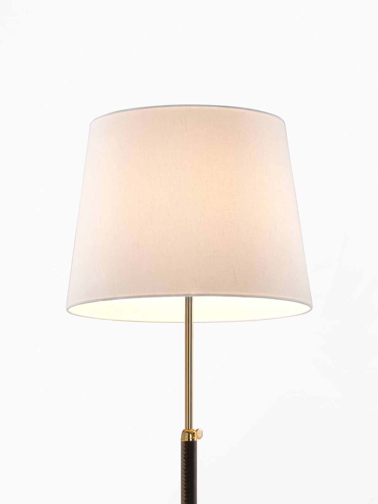 lampara_de_pie_pie_de_salon_G3_pantalla_cinta_lino_blanco_PGL308-O1.jpg