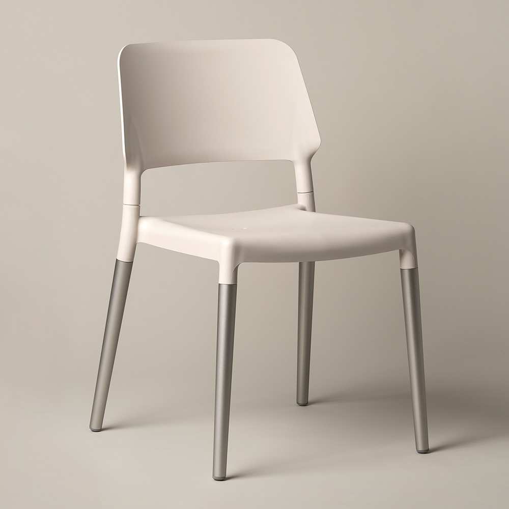 Matte anodized aluminum