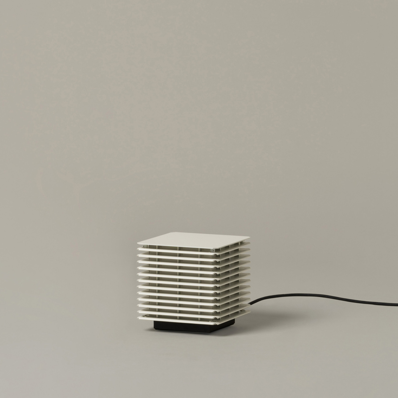 Shiro-17-EnricBadrinas-cable-OFF-2750-2024-SHIOA01-R26-2-x2400.jpg