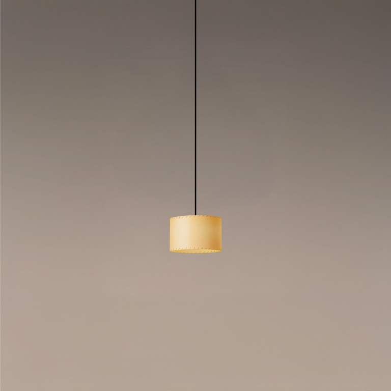 Sisisi-Cilindricas-PT2-cartulina-beige-ON-PT2PA01-03-04-R25-x2400.jpg