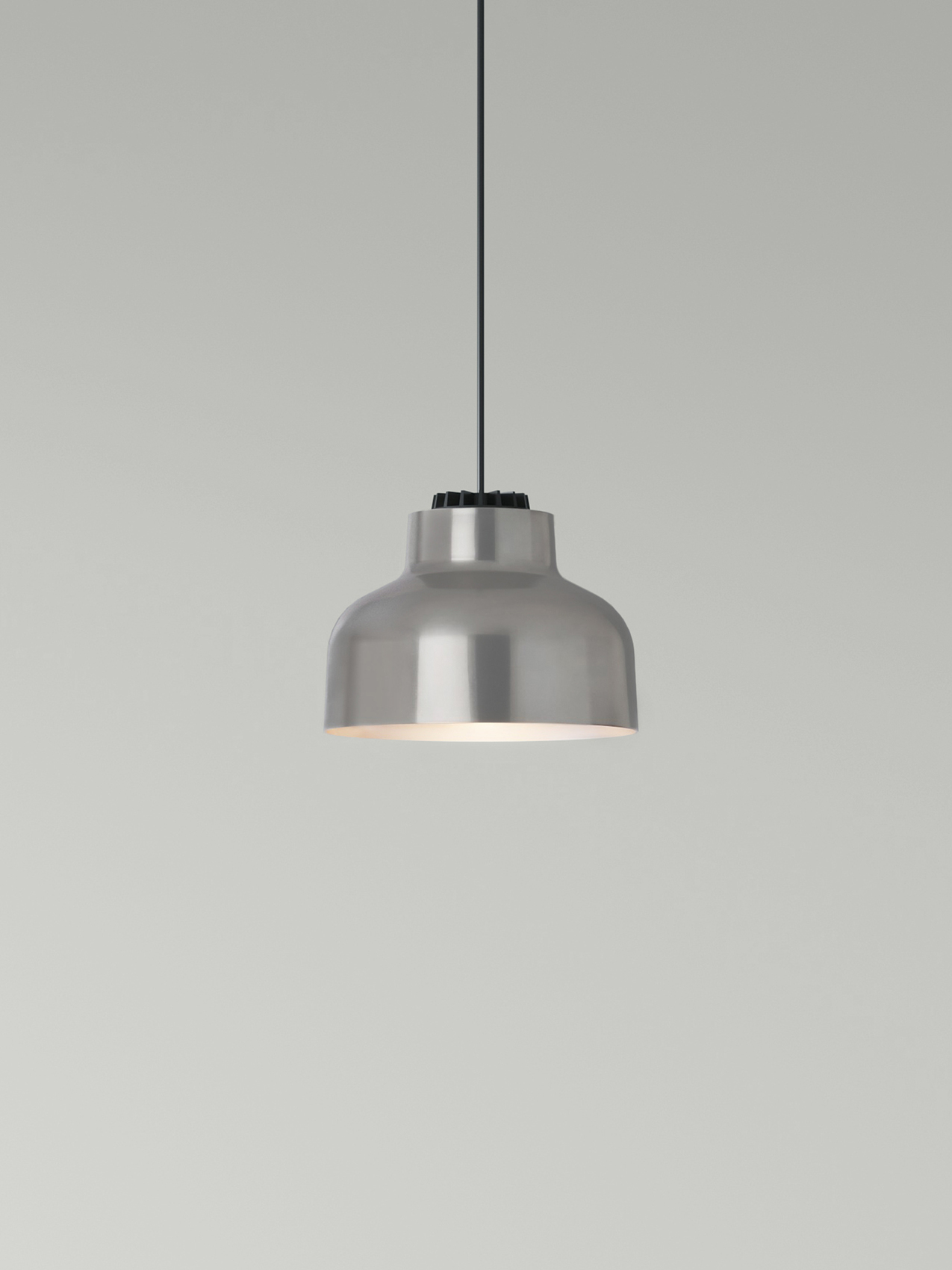 m64_pantalla_aluminio_pulido_M6403-O1-O1.jpg