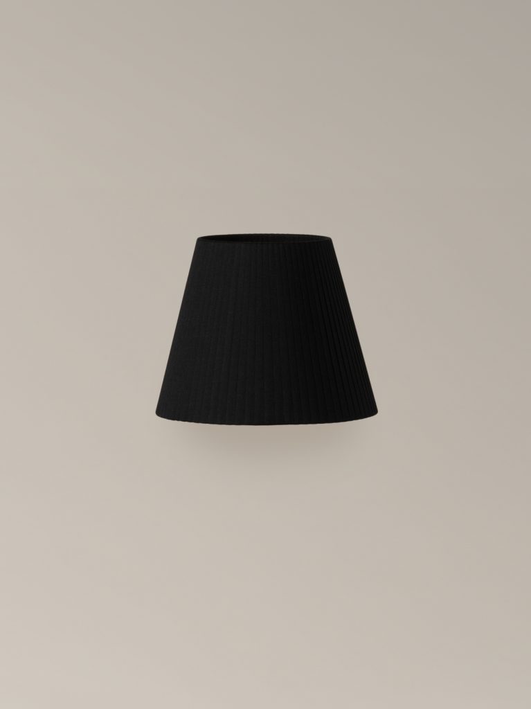 Basica_Sistema_Fonda_Pantalla_cinta_negra_sobremesa_PM106-O1-767x1024