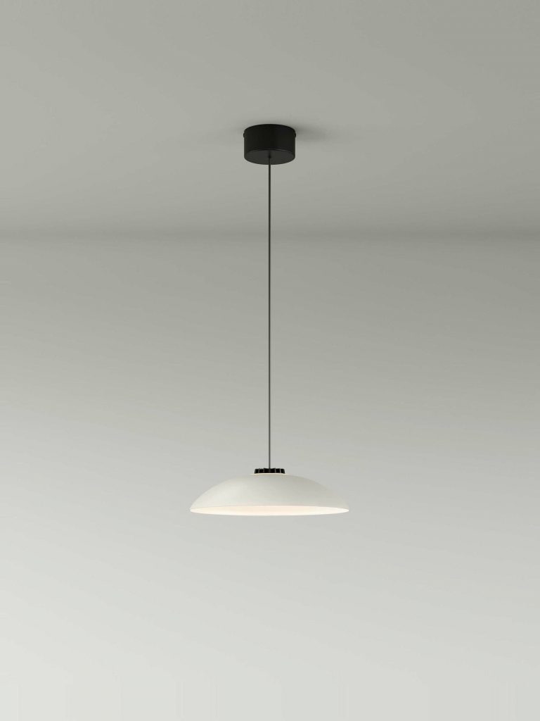 HeadHat-Plate-S-Blanco-superficie-negro-HHPPA-01-03-03D-06-08-08D-x2400-768x1024