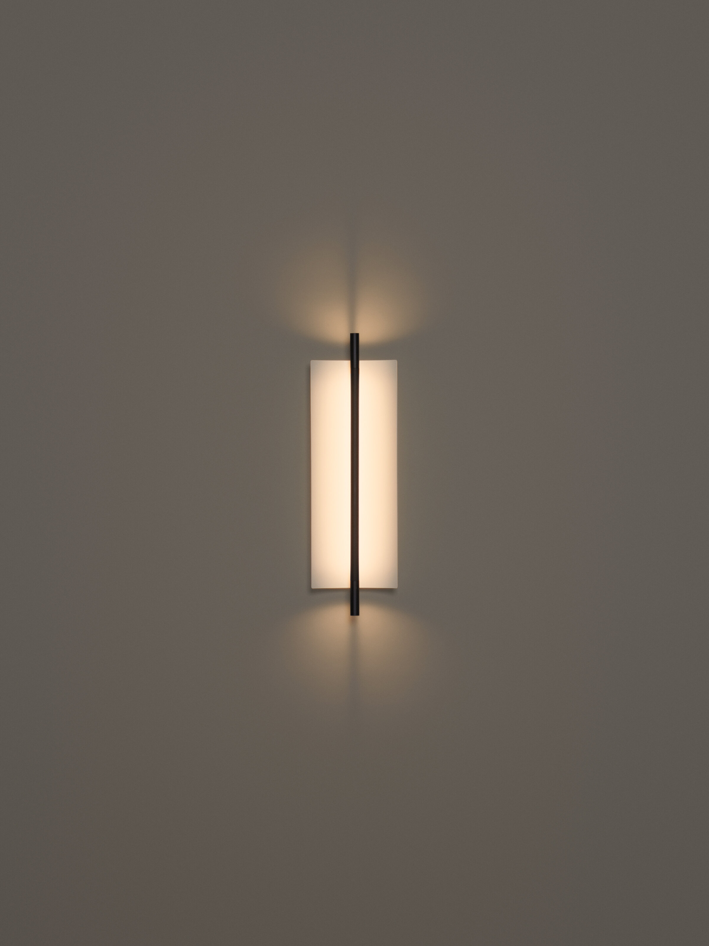 Lamina45-aplique-ON-EnricBadrinas-SantaCole-2022-x2400