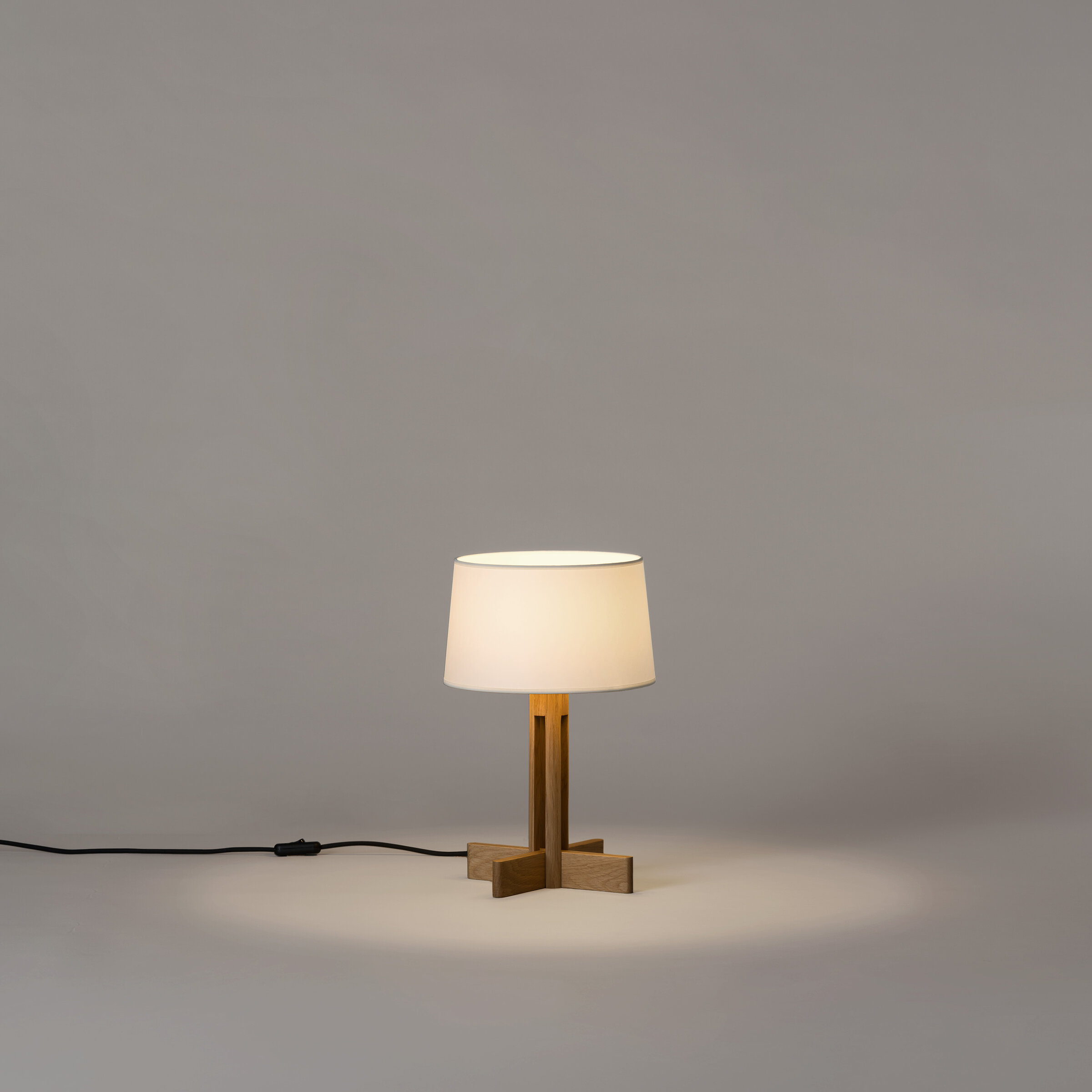 Fad-Menor-cartulina-blanca-ON-SantaCole-Enric-Badrinas-2026-2858-grid-x2400.jpg