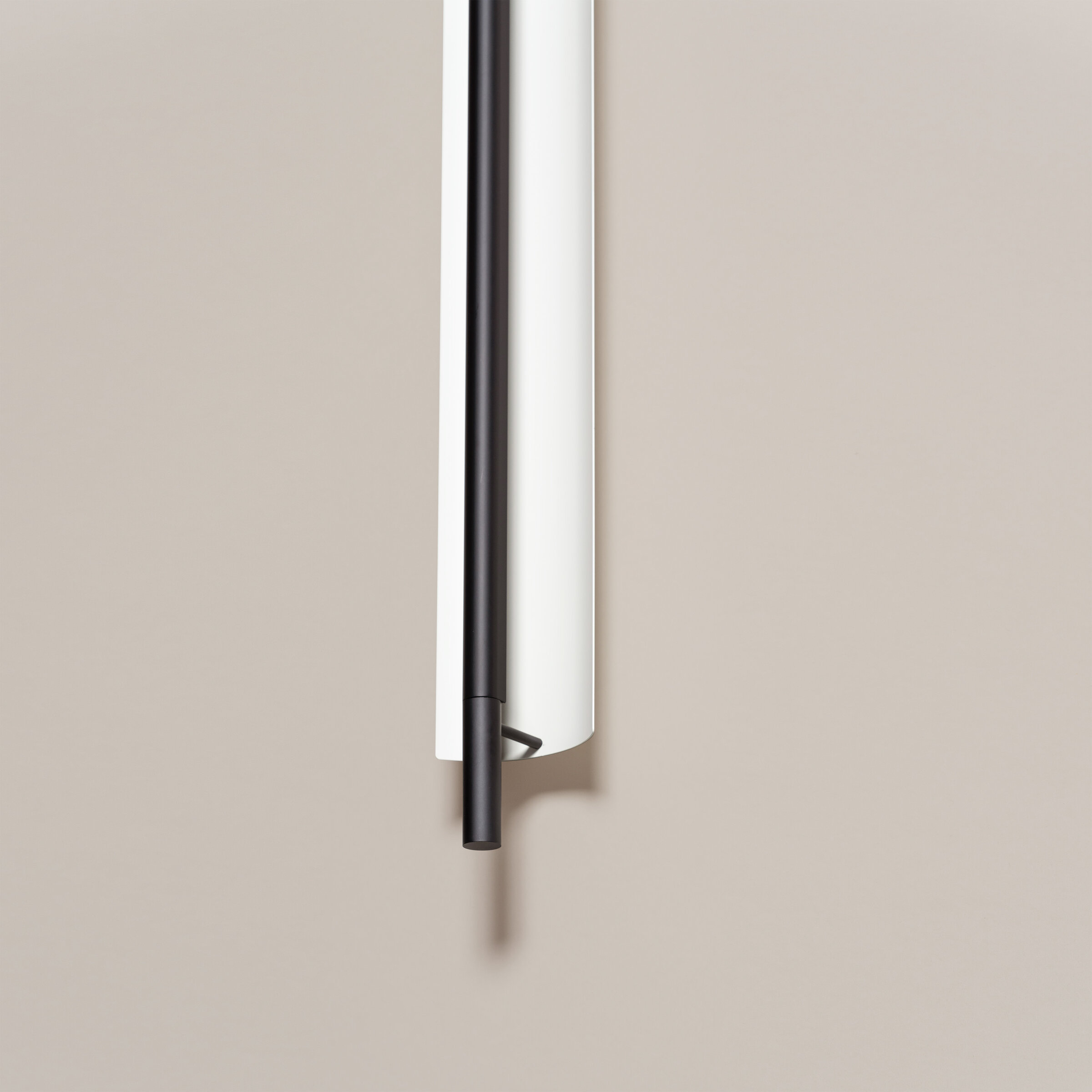 Lamina165-aplique-detalle-OFF-EnricBadrinas-SantaCole-2022-R26-x2400.jpg