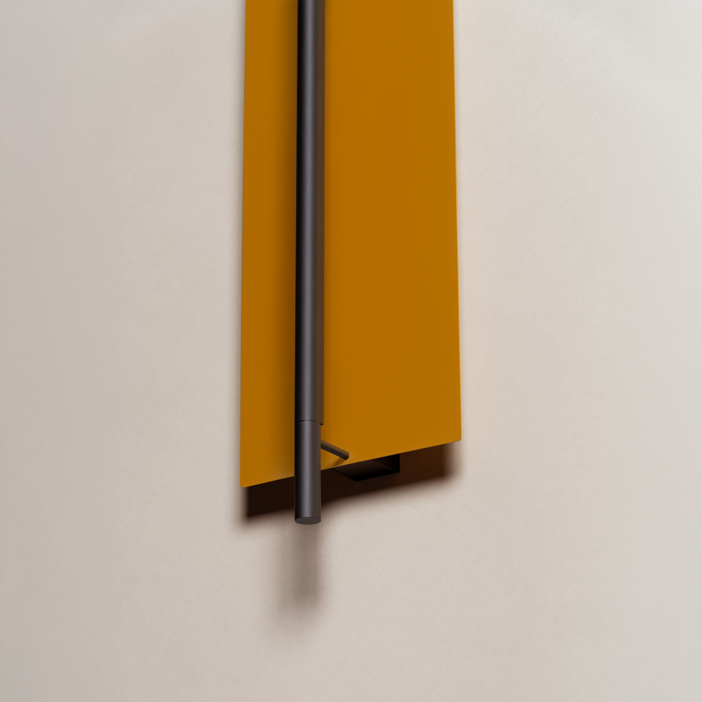 LaminaDorada-aplique-detalle-OFF-EnricBadrinas-SantaCole-2022-R26-x2400.jpg