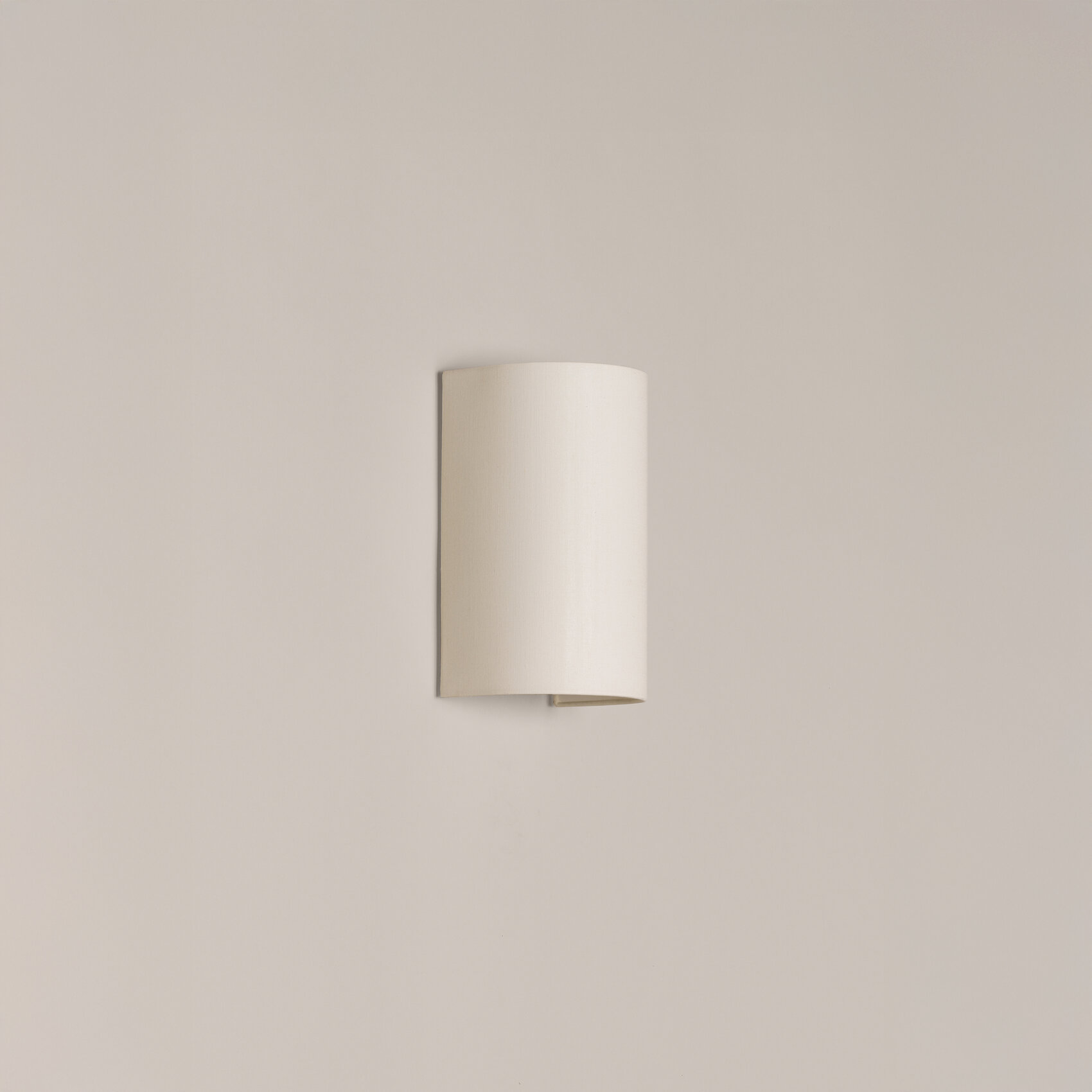 Singular-aplique-OFF-Enric-Badrinas-2022-01-SINWA01-v2-R25-x2400.jpg