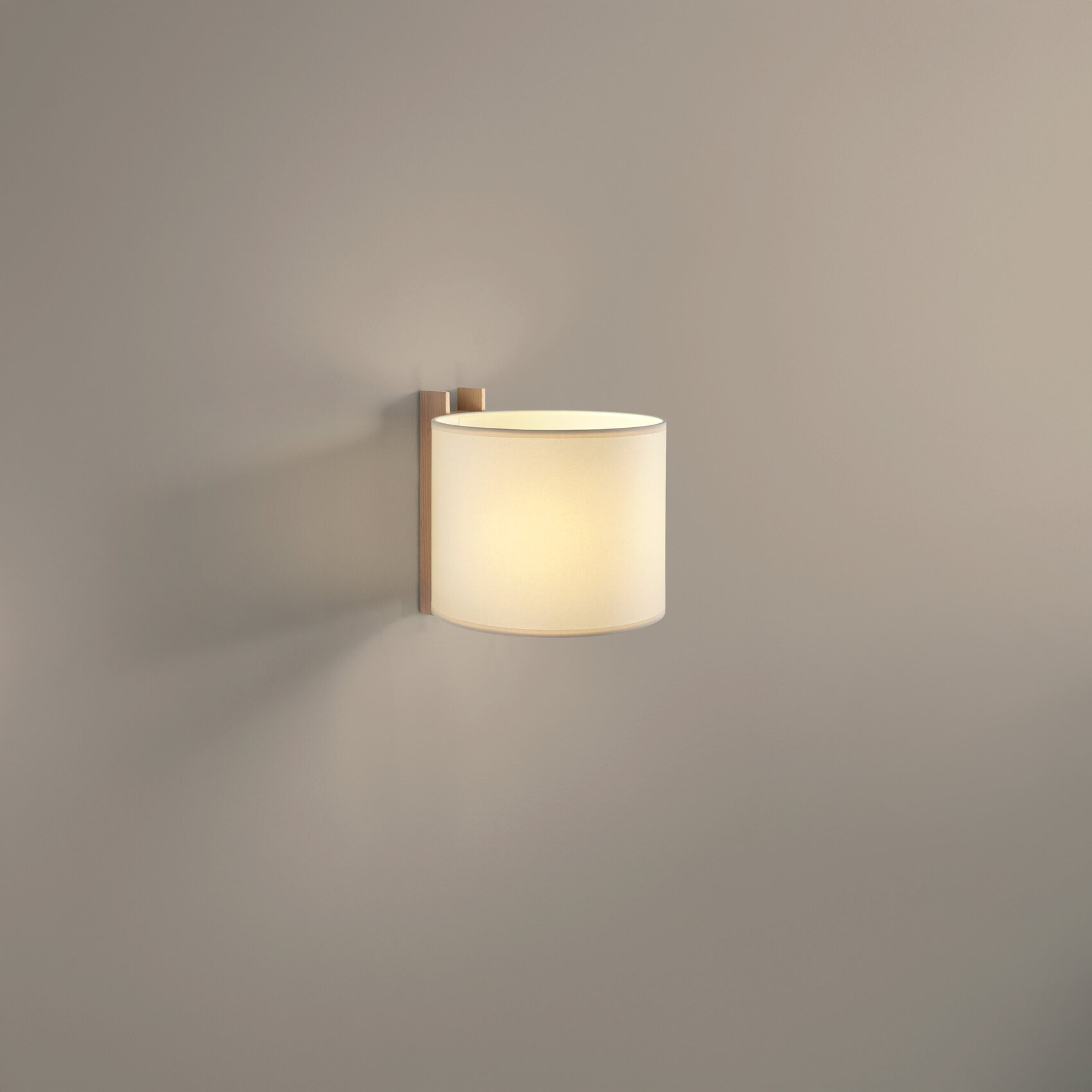 TMM-aplique-beige-haya-pared-ON-TMMWA02-R25-x2400.jpg