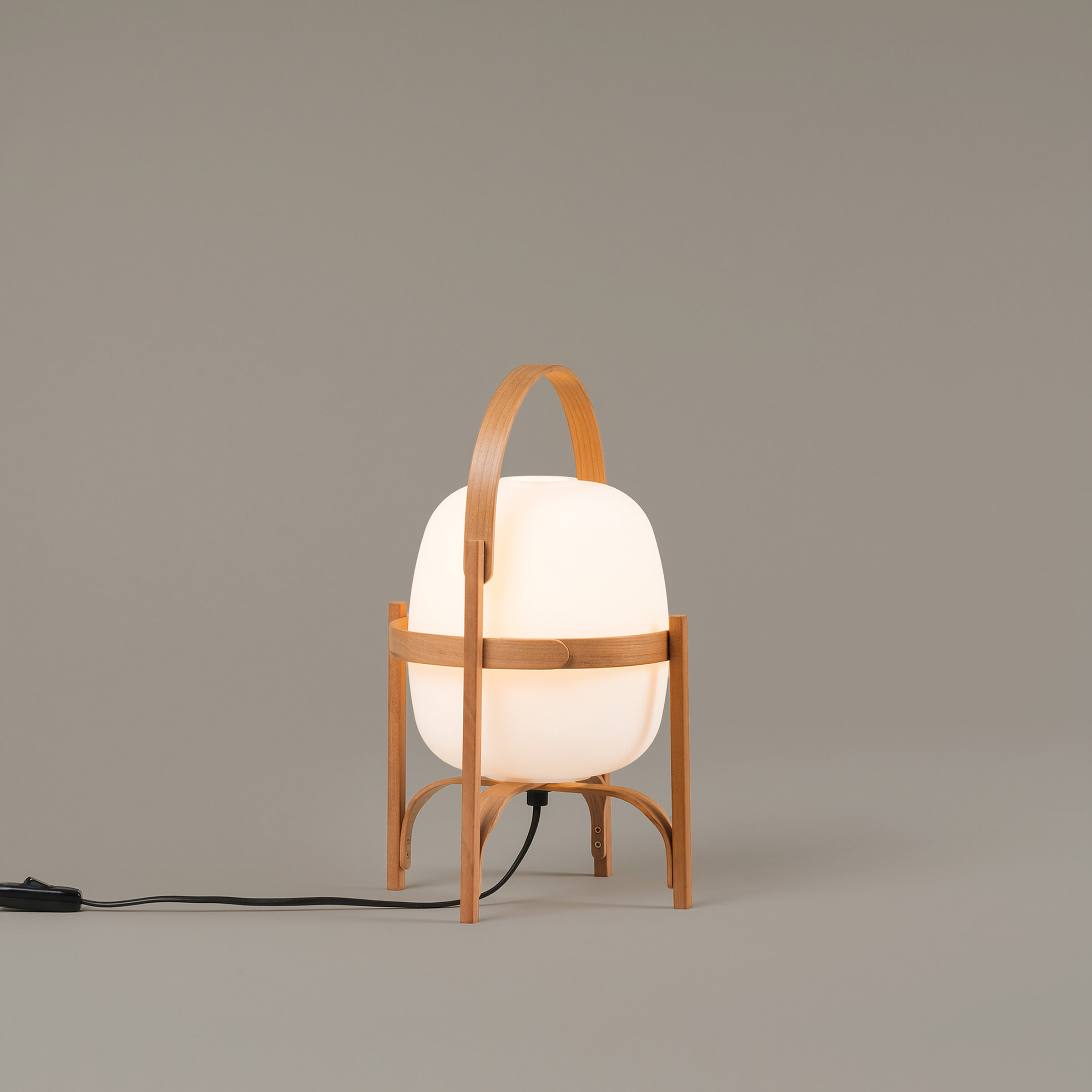 Cestita – Table Lamps at Santa & Cole