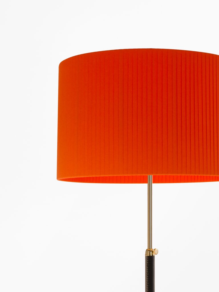 lampara_de_pie_pie_de_salon_G2_pantalla_cinta_rojo_ambar_PG205-O1-O1-768x1024
