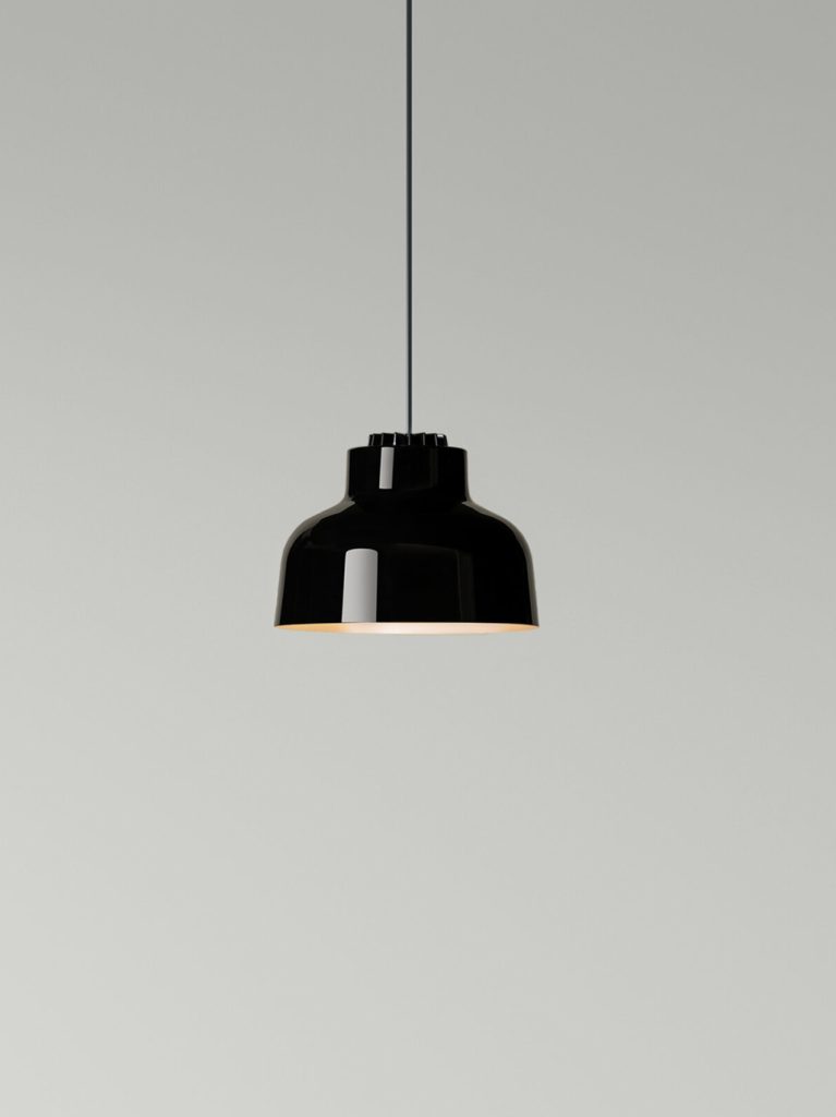 m64_pantalla_negro_puro_M6412_B-O1-767x1024