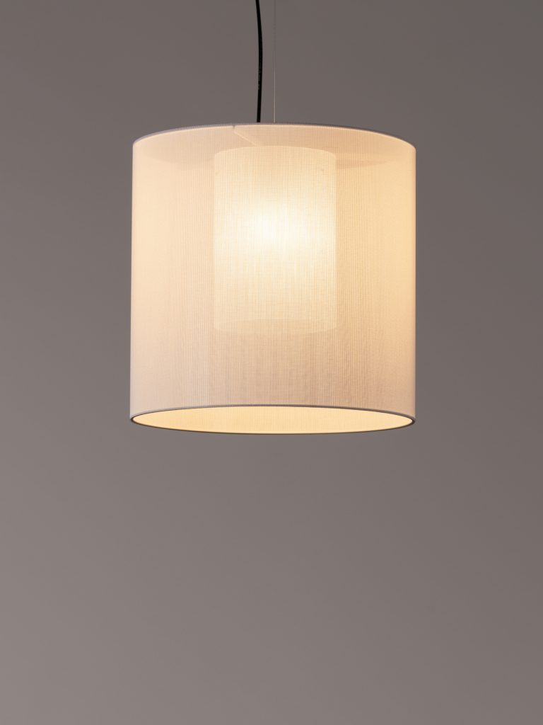 moare_pantalla_M_blanca_MREM3-O1-O1-768x1024